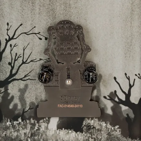 Pin 95ème Anniversaire La Danse macabre Glow Loungefly